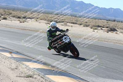 media/Dec-01-2025-Moto Forza (Mon) [[2daa91e15f]]/3-Beginner Group/Session 3 (Turn 16 Inside)/